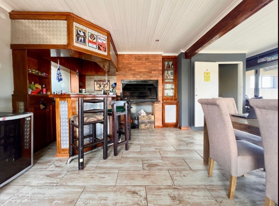 4 Bedroom Property for Sale in Myburgh Park Western Cape